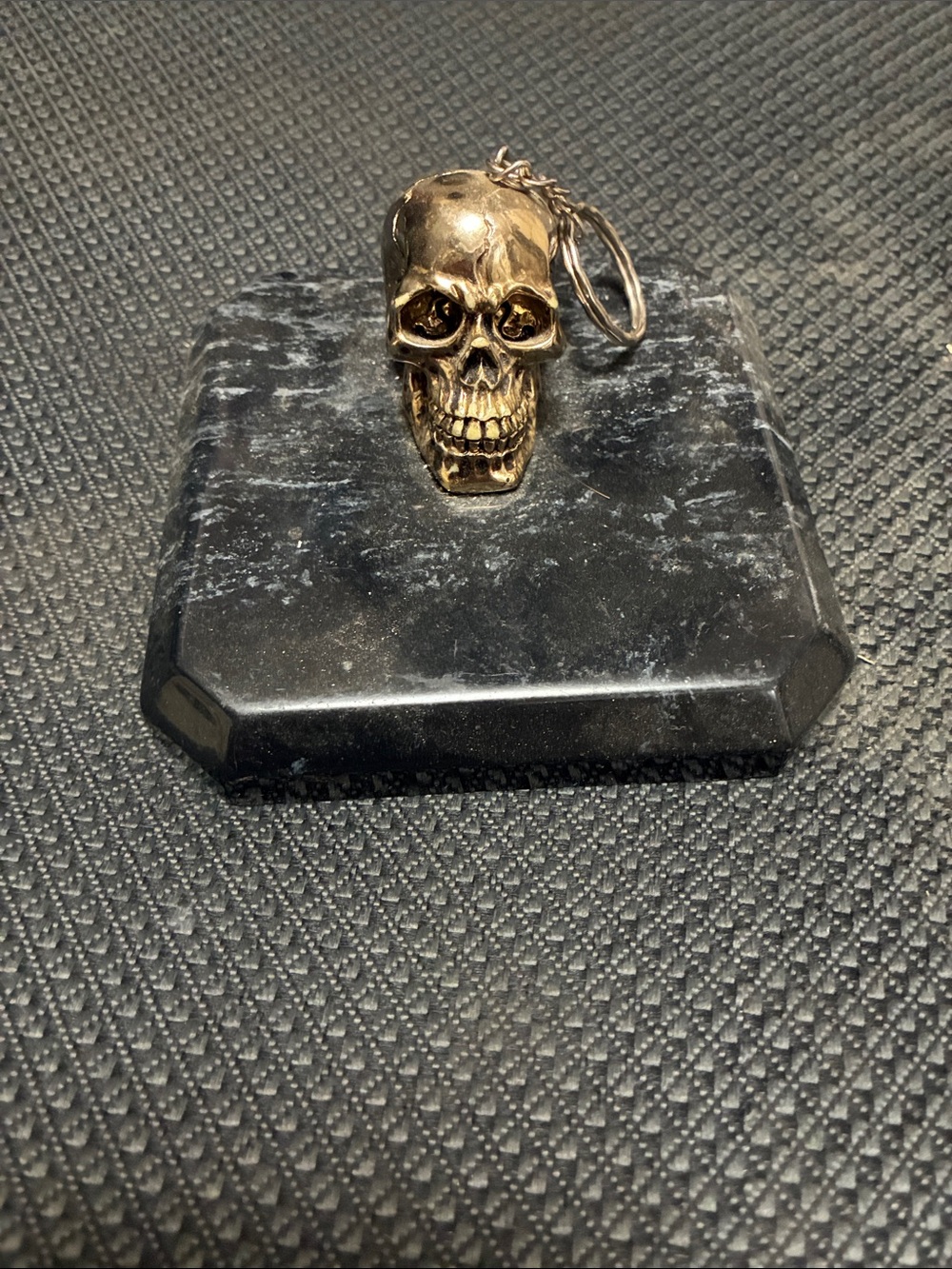 Marble skeleton